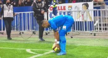 NBA：湖人VS勇士 詹姆斯全场砍下42分