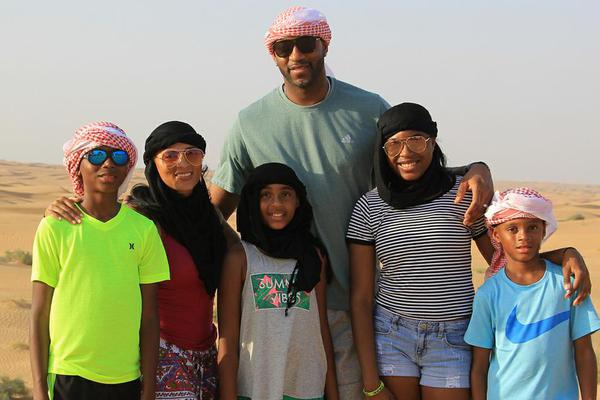 掘金迎战雄鹿前瞻：阵容受限约基奇缺阵，字母哥领衔雄鹿冲击连胜