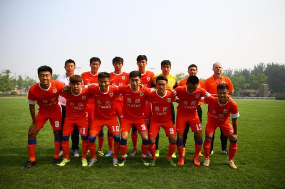 [图]中超-莱昂纳多帽子戏法 上海海港3-2北京国安