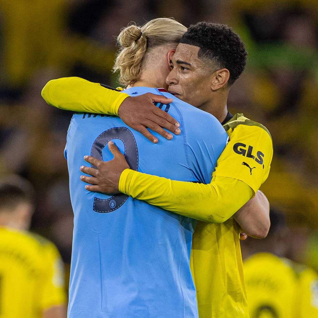 LOL：Uzi无愧LPL永远滴神，再次对谈央视，退役、复出、名人堂