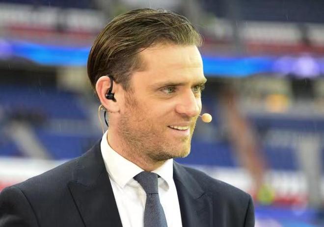 [中超]韩佳奇犯规送点 路易斯主罚轻松命中